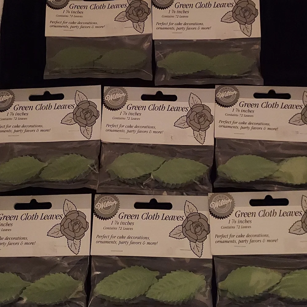 8pc. Lot of Wilton Green Cloth Leaves 72 pieces each 1-7/8